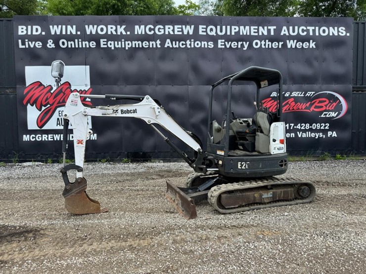 2016-bobcat-e26-image-1