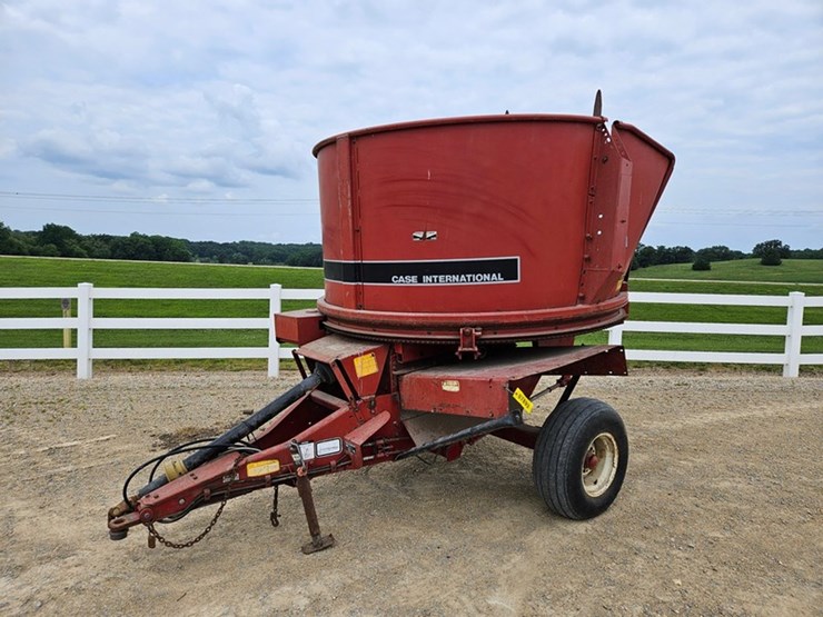 case-ih-8610-image-1