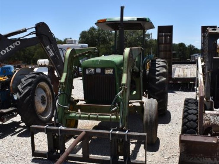 jd-1650-tractor-w/-jd-loader-(serial-#-ch1650a001871)-(showing-appx-2,518-h-image-1