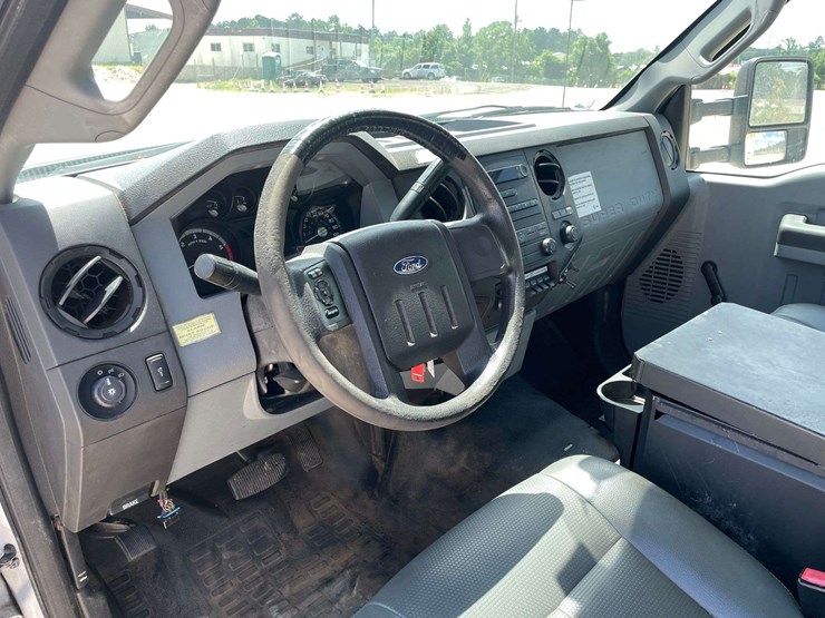 2012-ford-f450-image-12