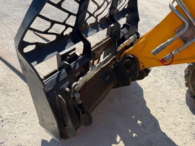 2018-jcb-505-20-image-24