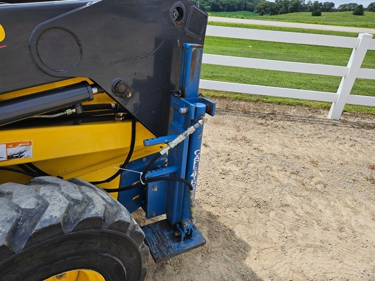 new-holland-ls190-image-13