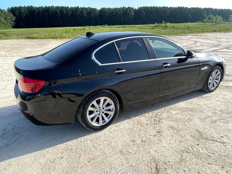 2015-bmw-528i-4-door-sedan-(116,153-miles)-image-3