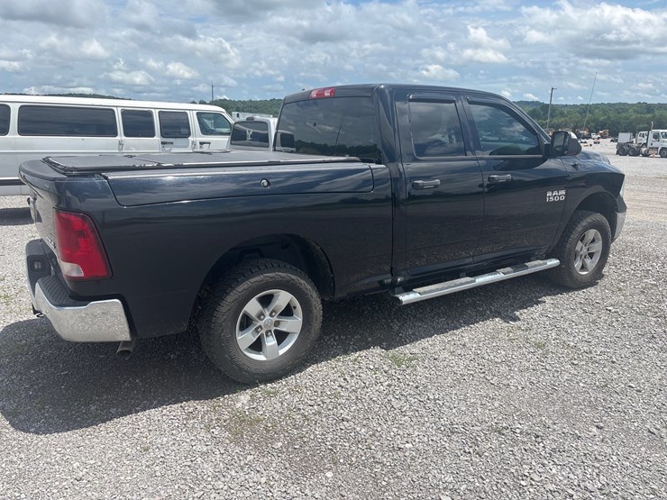 2014-dodge-1500-image-3
