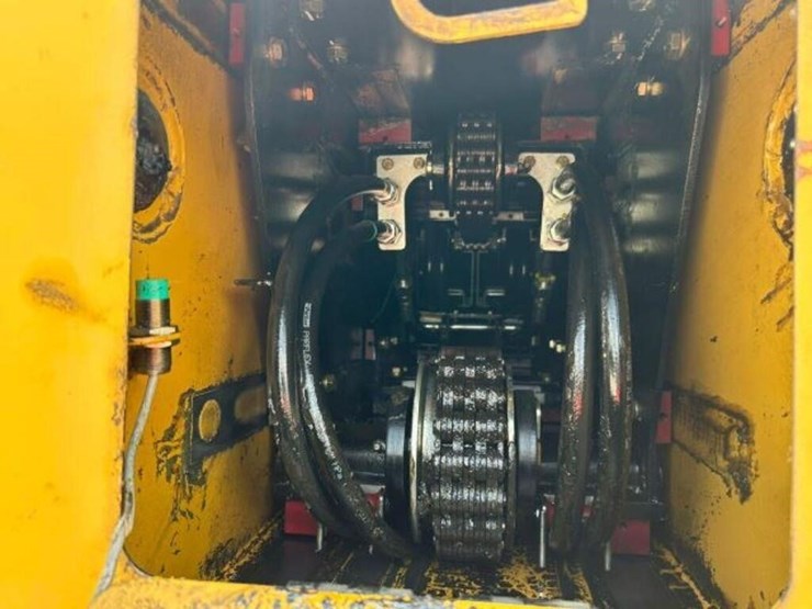 2015-caterpillar-th417c-gc-4wd-telehandler-yc5a125-image-24