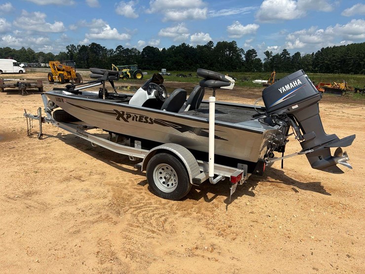 2011-xpress-12'-aluminum-boat-w/yamaha-90hp-outboard-image-2