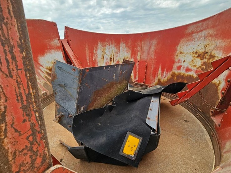 case-ih-8610-image-21