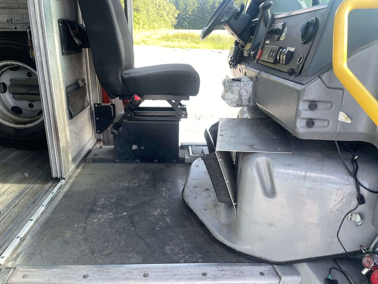 2013-utility-van-image-14