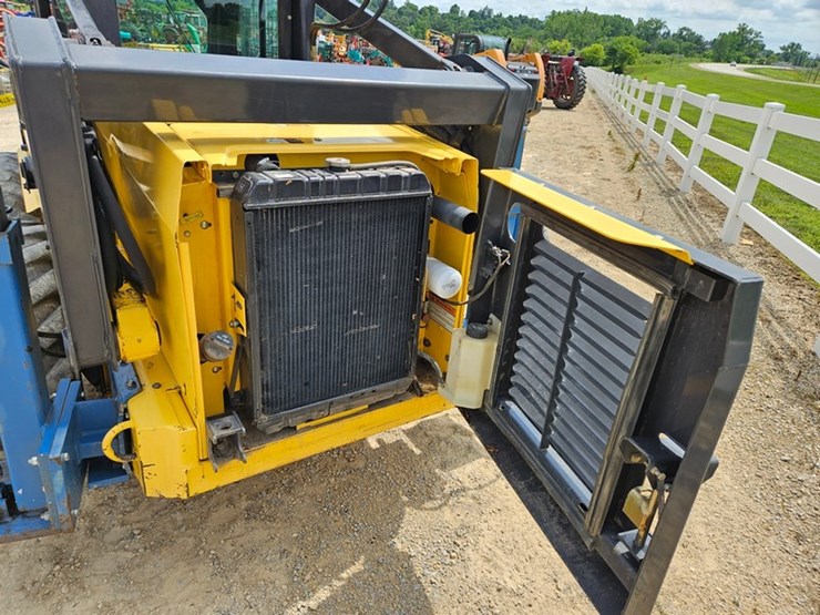 new-holland-ls190-image-18