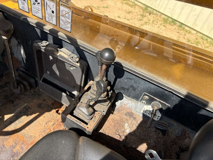 2005-jcb-506-image-14