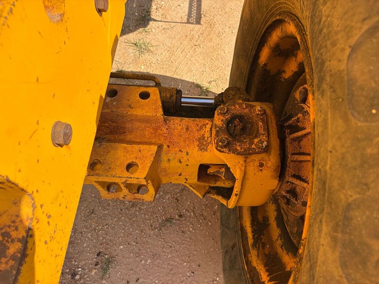 2005-jcb-506-image-22