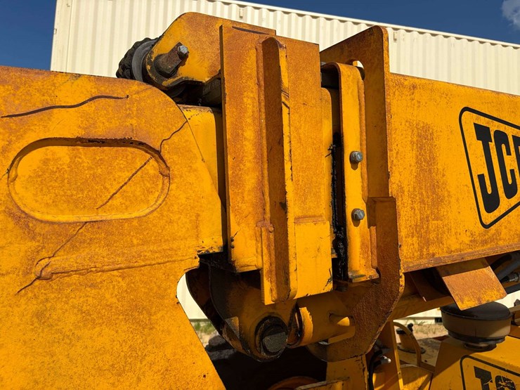 2005-jcb-506-image-29
