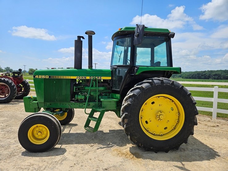 john-deere-4250-image-2