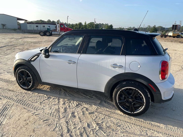 2012-mini-cooper-4-door-sedan-(101,038-miles)-image-2