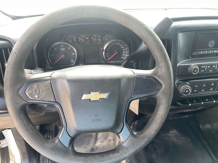 2015-chevrolet-silverado-2500-image-12