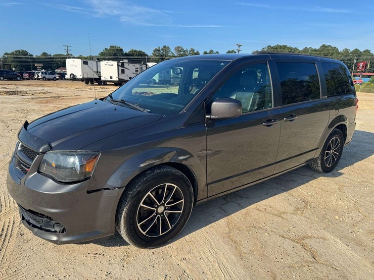 2018-dodge-grand-caravan-image-1