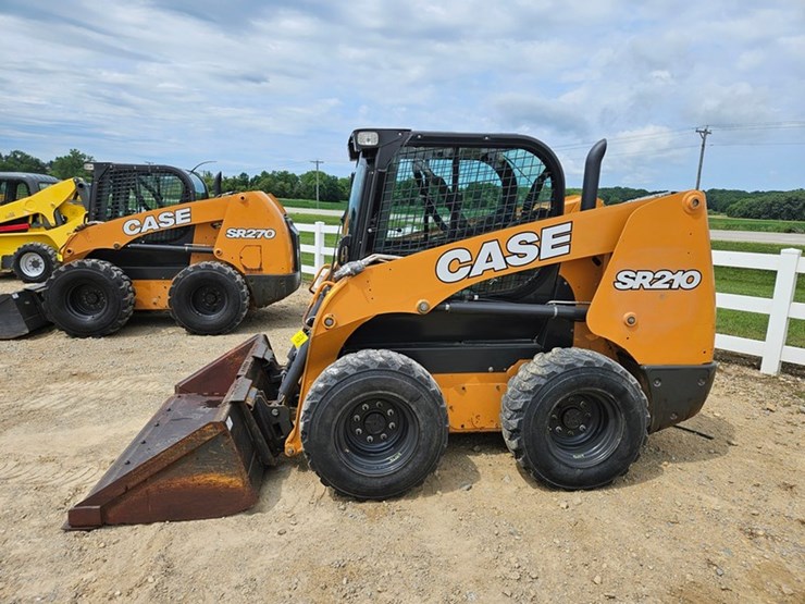 2019-case-sr210-image-2