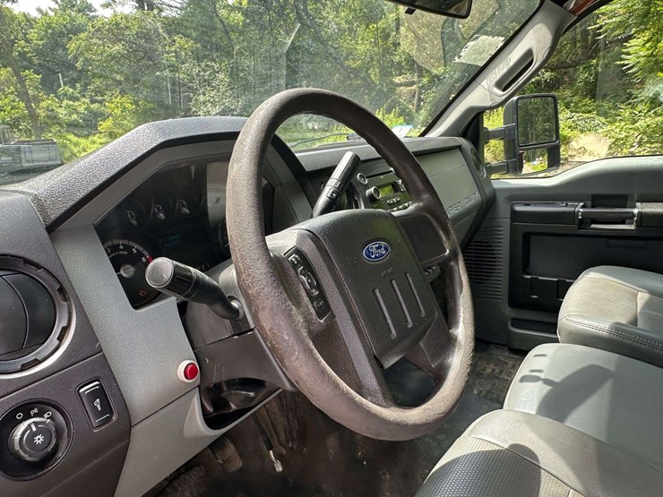 2012-ford-f350-image-67