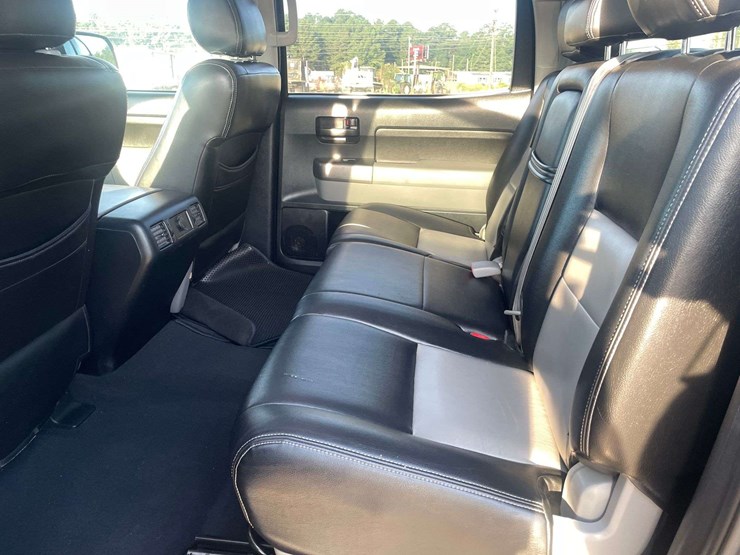 2012-toyota-tundra-image-14