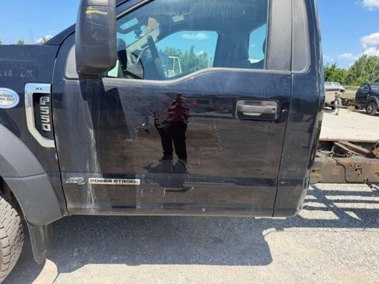 2016-ford-f550-xl-image-35