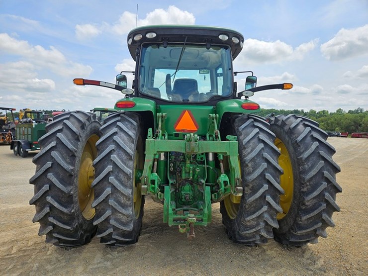 john-deere-8285r-image-4