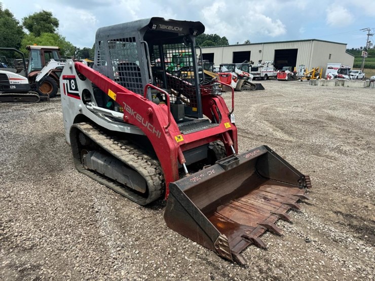 2019-takeuchi-tl8-image-8