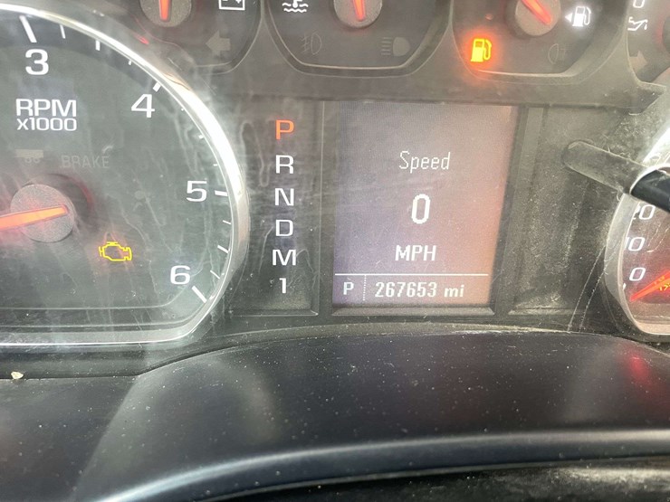 2015-chevrolet-silverado-2500-image-26