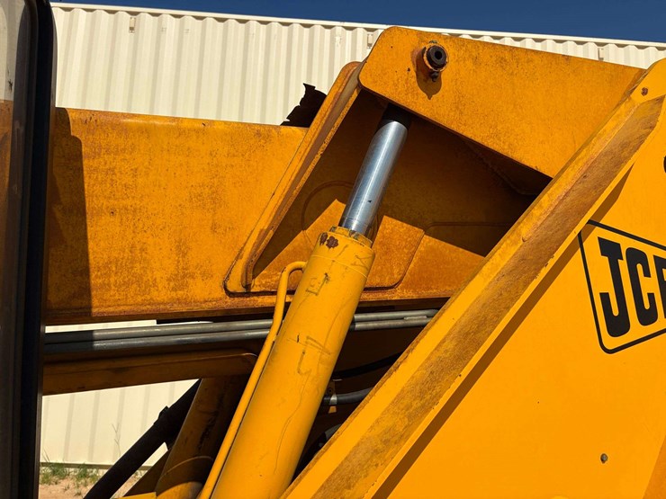 2005-jcb-506-image-25
