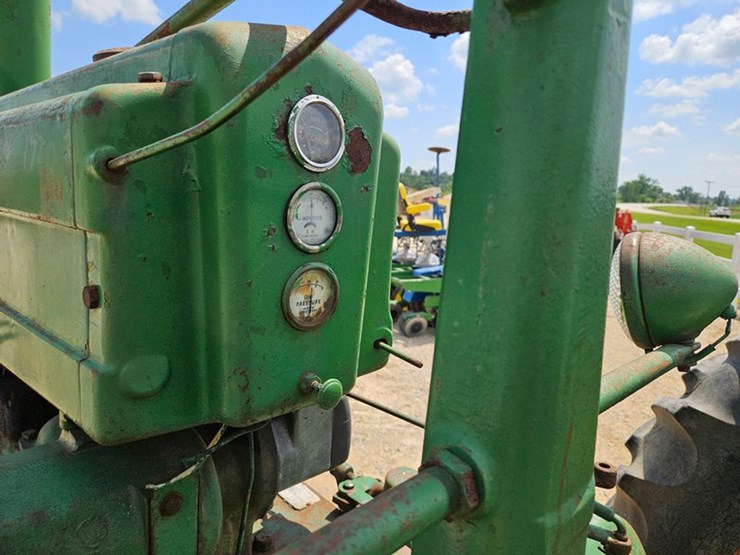 1950-john-deere-model-a-image-22