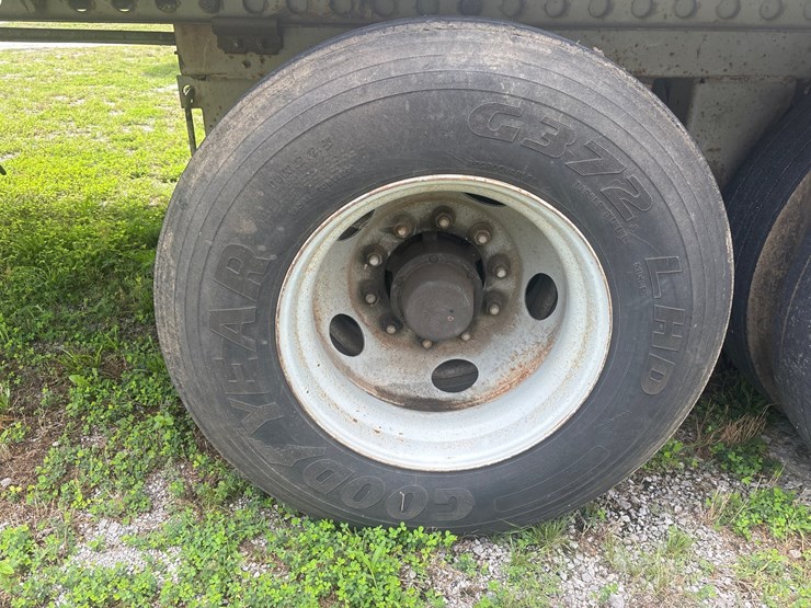 #10-•-1998-wabash-tandem-axle-van-trailer-image-8