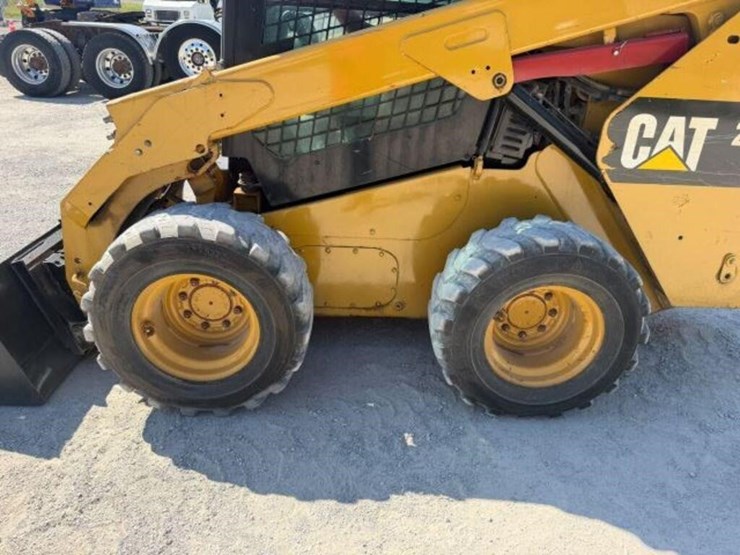 2014-caterpillar-262d-image-28