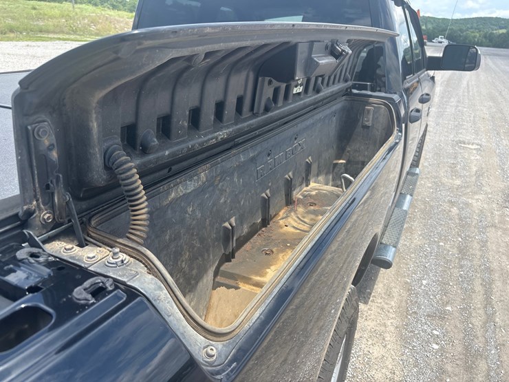 2014-dodge-1500-image-11