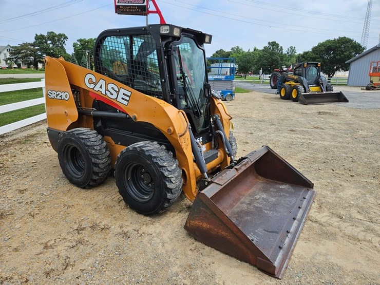 2019-case-sr210-image-7
