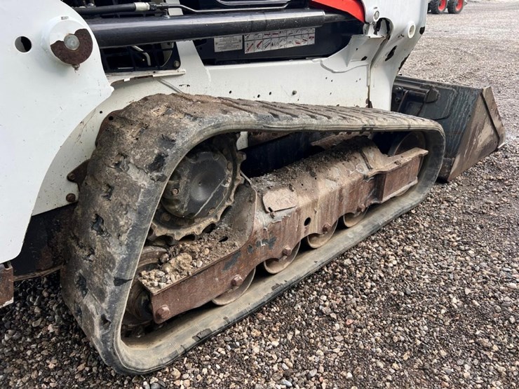 2022-bobcat-t550-image-16
