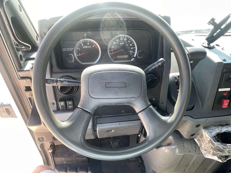 2013-utility-van-image-11