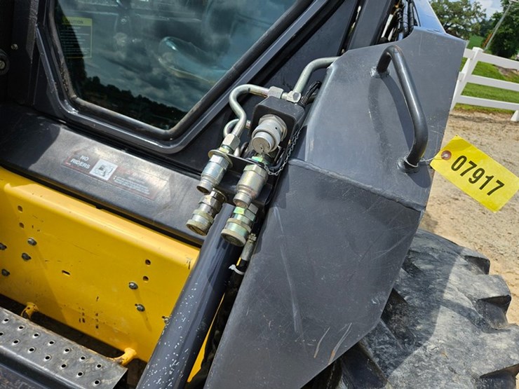 new-holland-ls190-image-11
