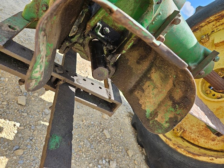 1950-john-deere-model-a-image-14