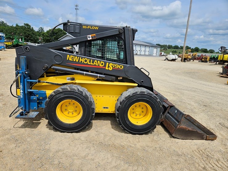 new-holland-ls190-image-6