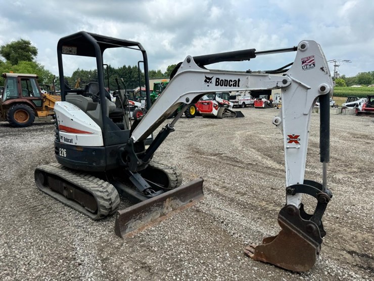2016-bobcat-e26-image-8