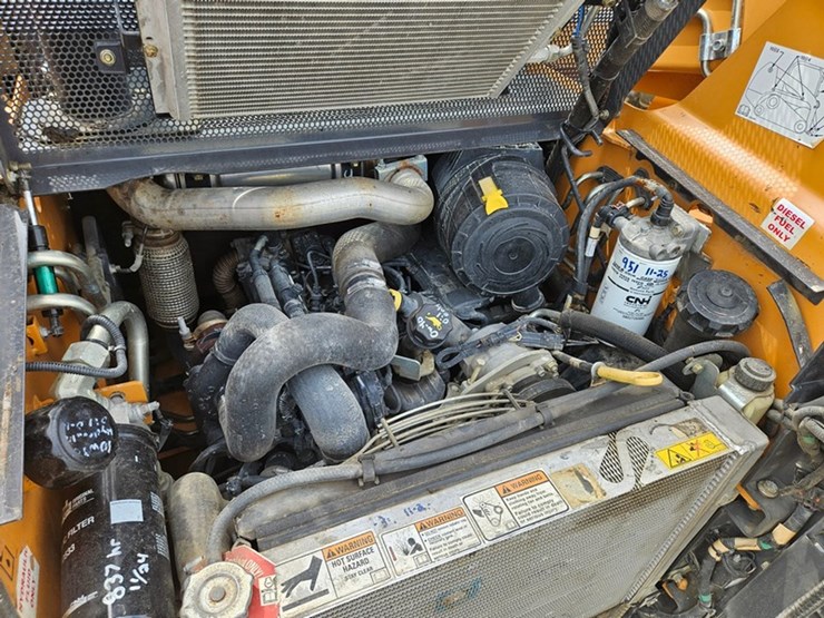 2019-case-sr210-image-15