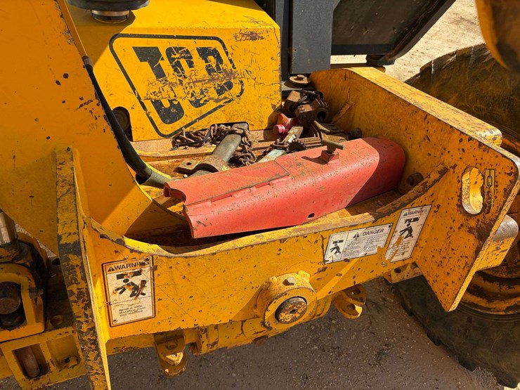 2005-jcb-506-image-21