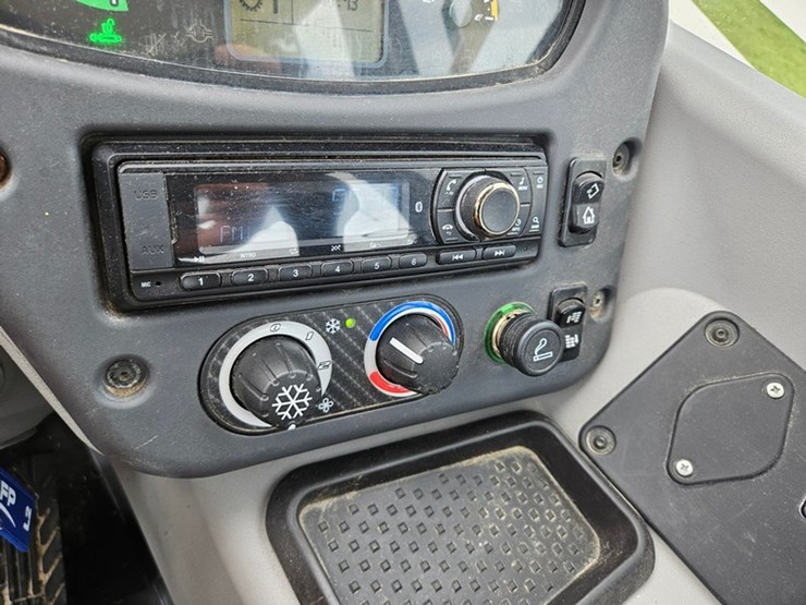 new-holland-w80c-image-30