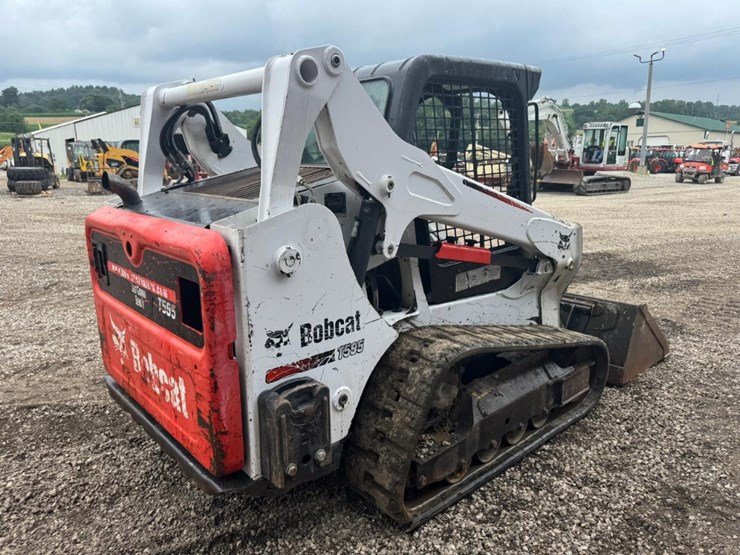 2016-bobcat-t595-image-6