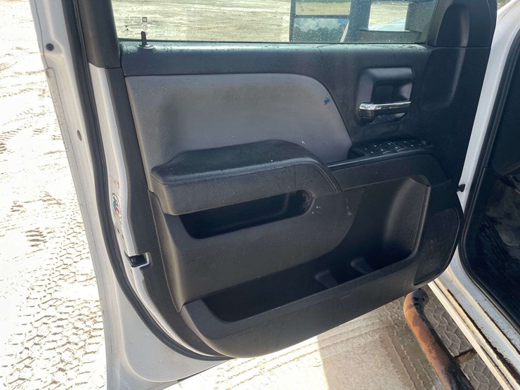 2015-chevrolet-silverado-2500-image-9