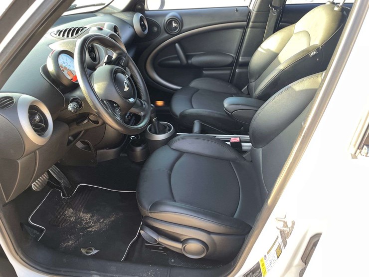 2012-mini-cooper-4-door-sedan-(101,038-miles)-image-10