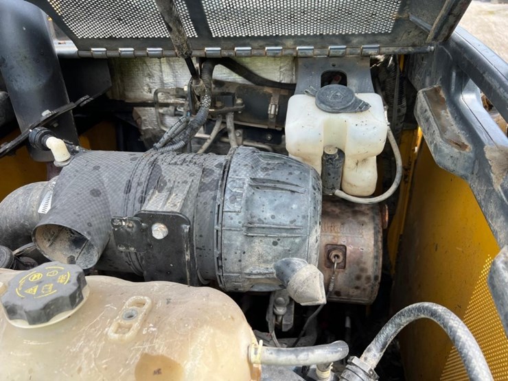 deere-318e-image-15