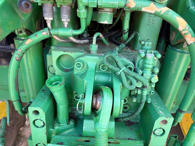 john-deere-6330-image-31