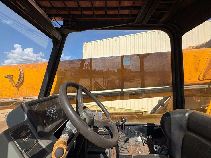 2005-jcb-506-image-15
