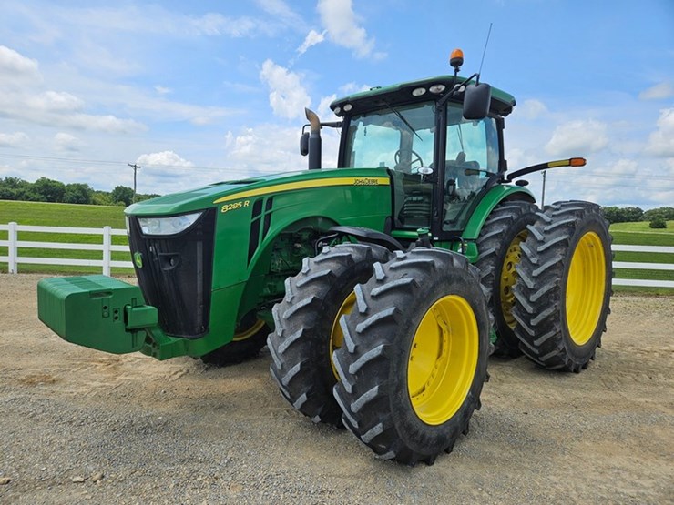 john-deere-8285r-image-1
