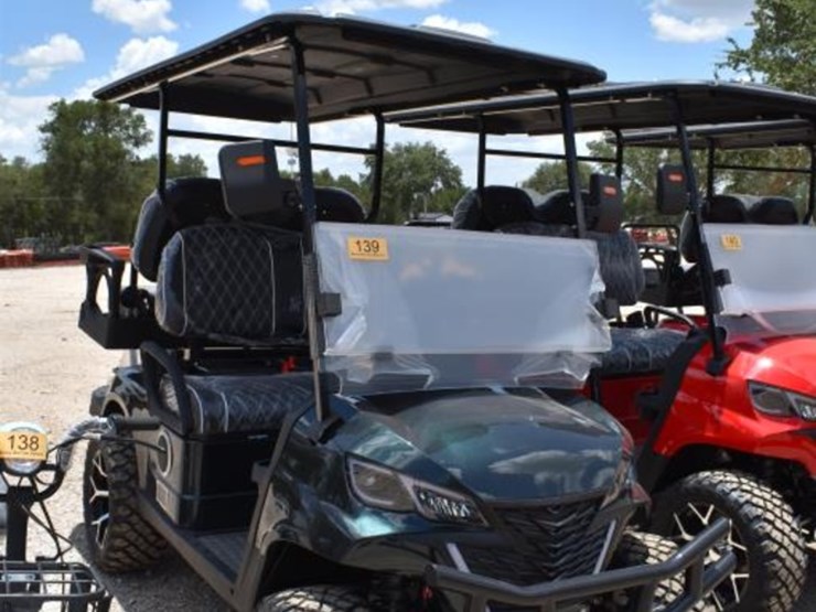 gc22s-electric-golf-cart-w/-charger-(serial-#-jk-yygef22s2605130)-image-1